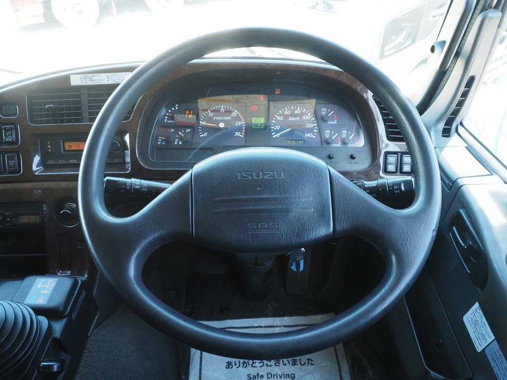 いすゞ ギガ ウイング車 大型 QKG-CYJ77A 年式 H25[写真29]