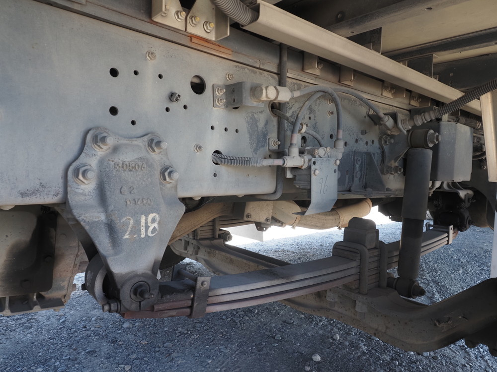 いすゞ ギガ ウイング車 大型 QKG-CYJ77A 年式 H25[写真39]