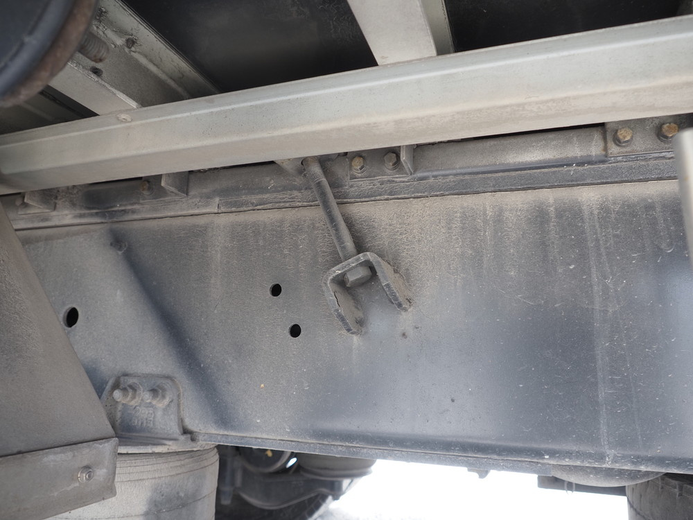 いすゞ ギガ ウイング車 大型 PKG-CYJ77W8 年式 H22[写真41]