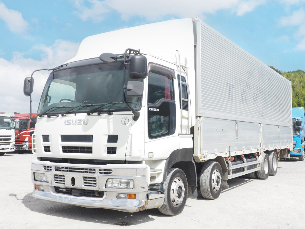 いすゞ ギガ ウイング車 大型 PKG-CYJ77W8 年式 H22[写真01]