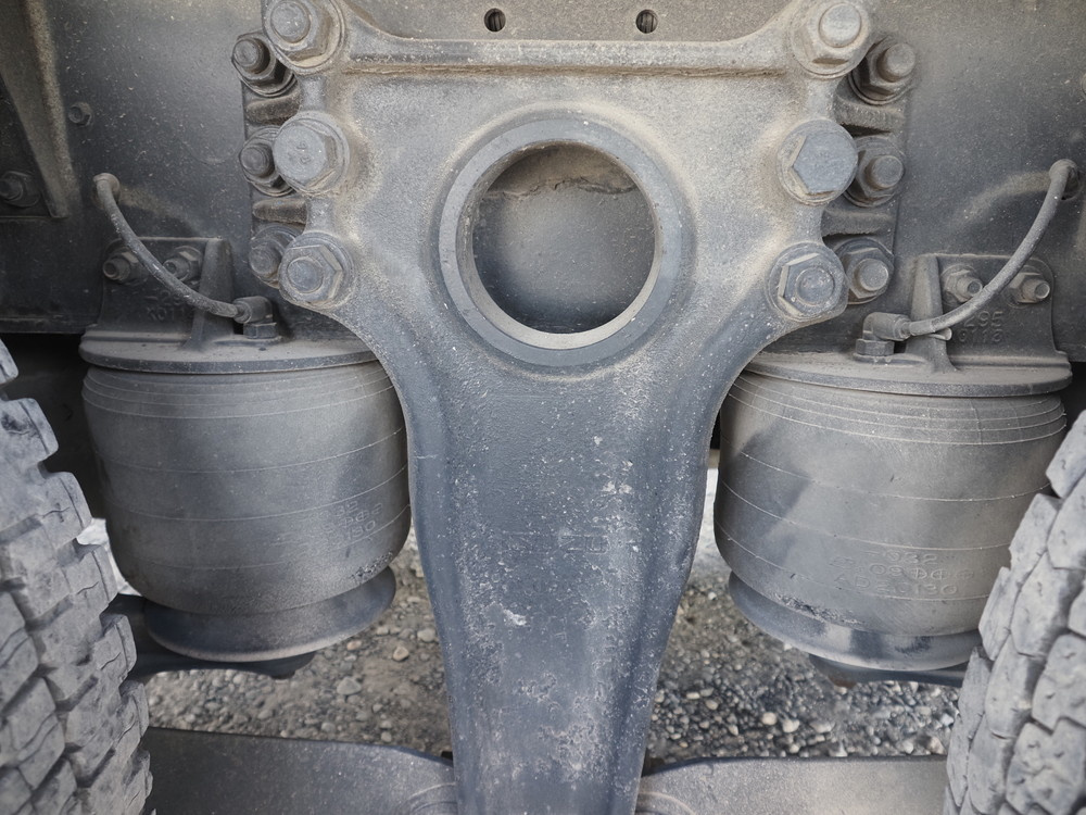 いすゞ ギガ ウイング車 大型 PKG-CYJ77W8 年式 H22[写真39]