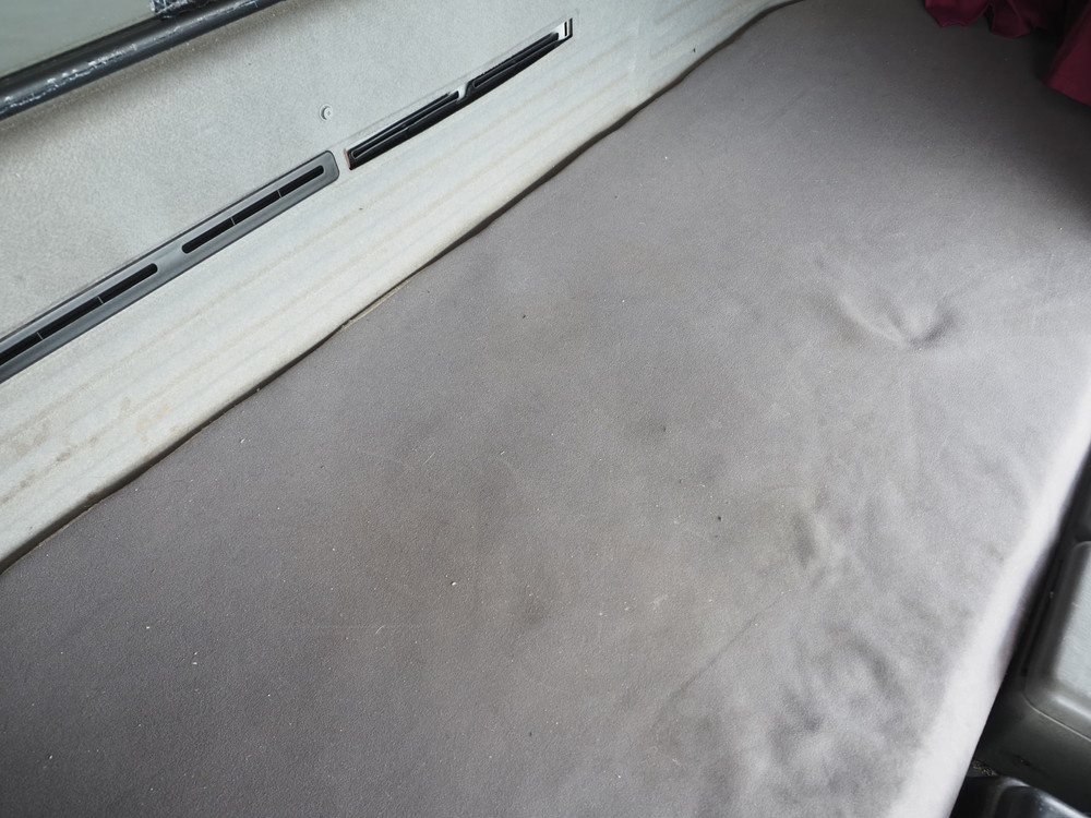 いすゞ ギガ ウイング車 大型 PKG-CYJ77W8 年式 H22[写真35]