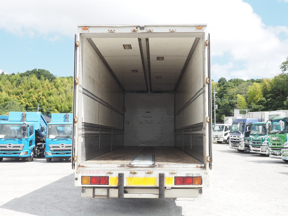 いすゞ ギガ ウイング車 大型 PKG-CYJ77W8 年式 H22[写真24]