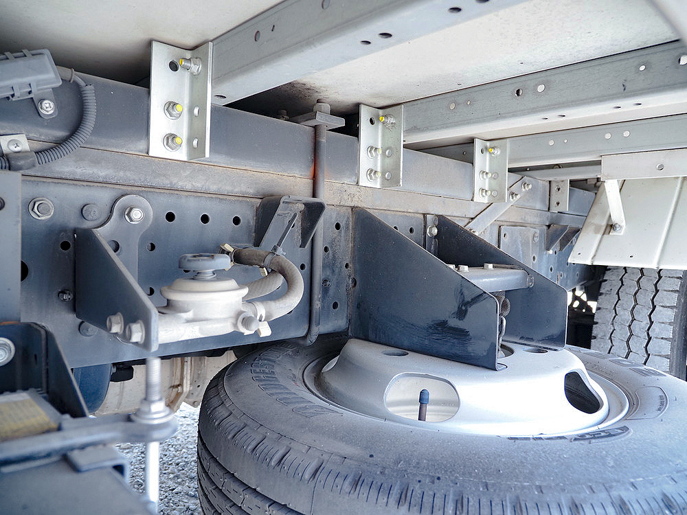 いすゞ エルフ 冷凍バン 小型 TPG-NLR85AN 年式 H29[写真19]