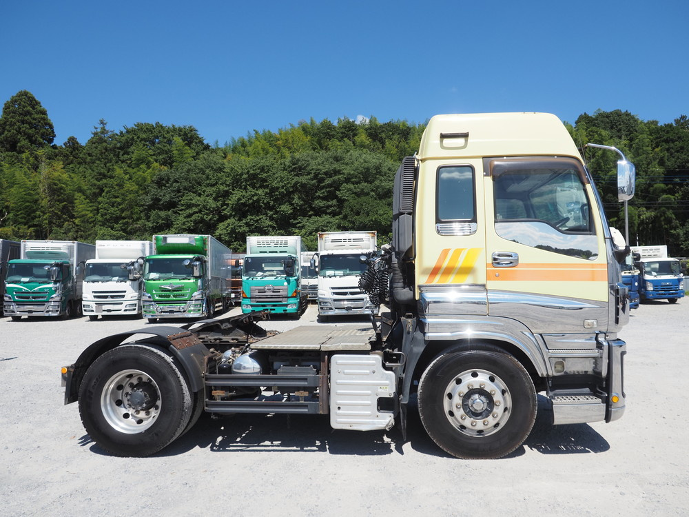 いすゞ ギガ トラクタ 大型 QKG-EXD52AD 年式 H26[写真10]