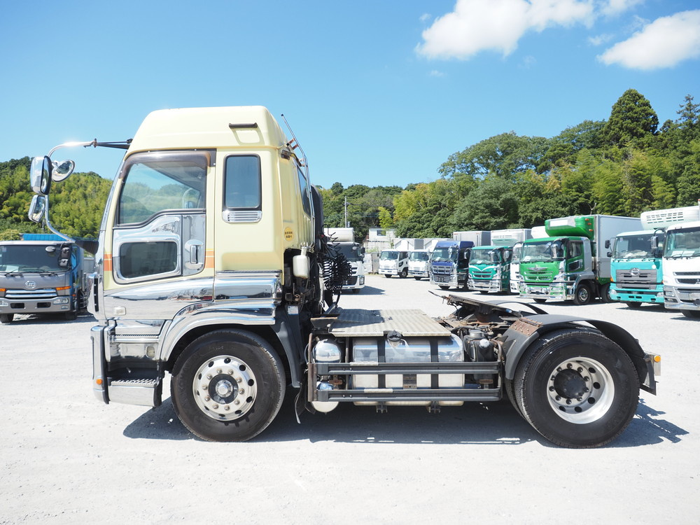 いすゞ ギガ トラクタ 大型 QKG-EXD52AD 年式 H26[写真11]