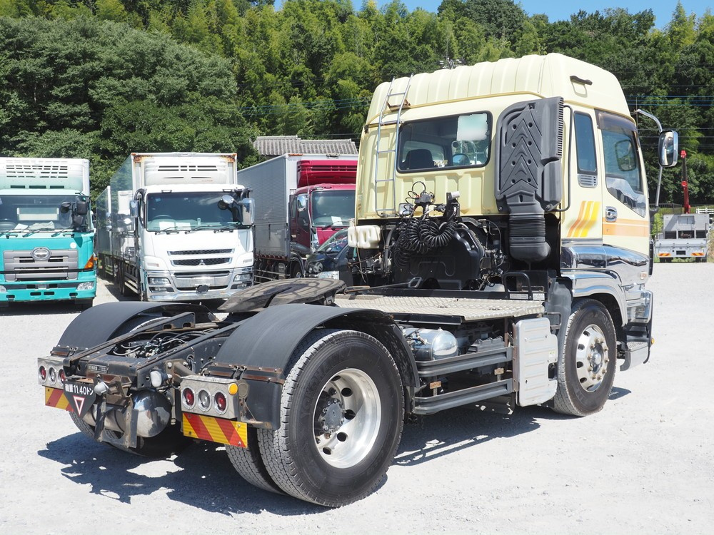 いすゞ ギガ トラクタ 大型 QKG-EXD52AD 年式 H26[写真05]