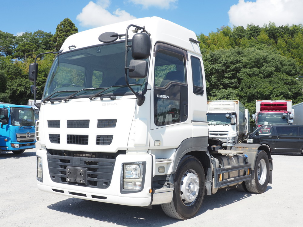 いすゞ ギガ トラクタ 大型 QKG-EXD52AD 年式 H27[写真01]