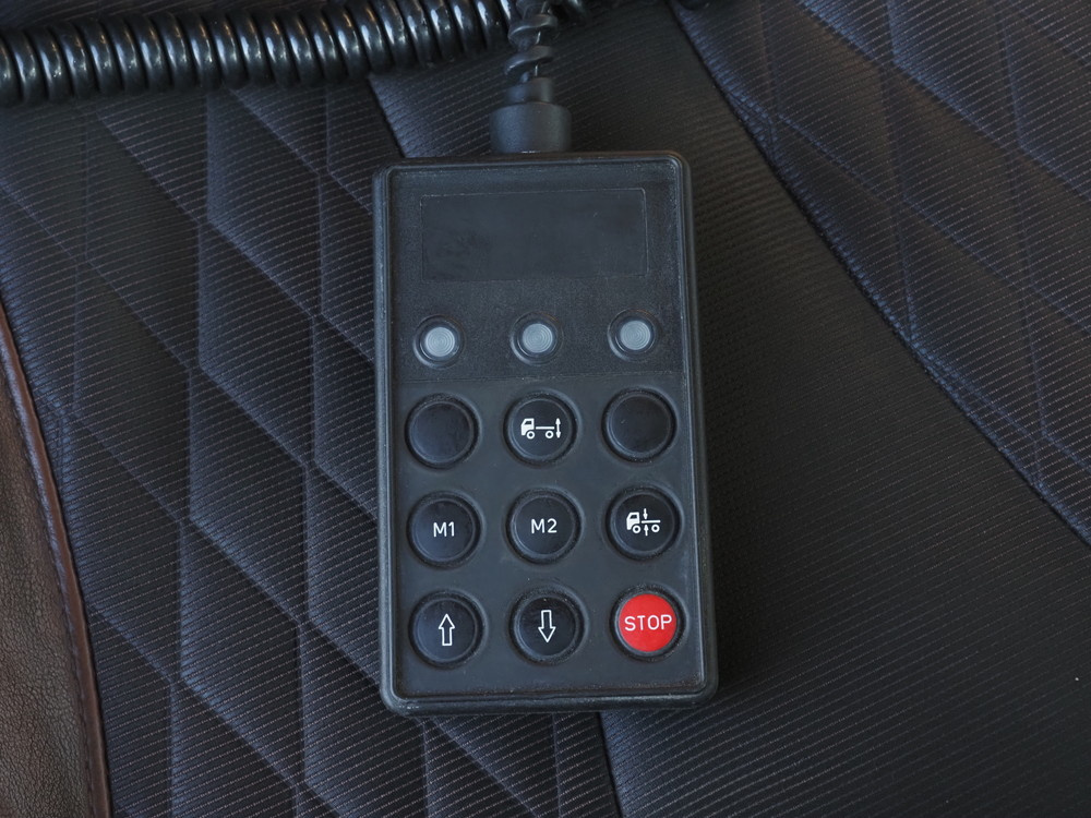 日野 プロフィア 冷凍バン 大型 2DG-FR1EHG 年式 R2[写真33]