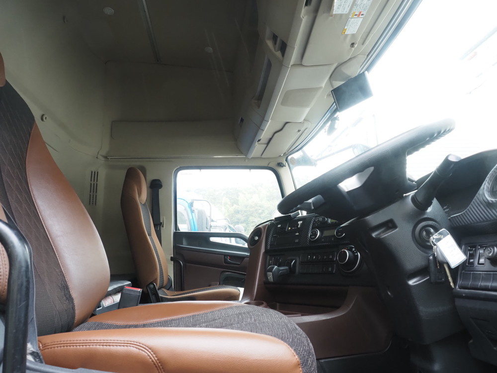 日野 プロフィア ウイング車 大型 2DG-FW1AHG 年式 R2[写真32]