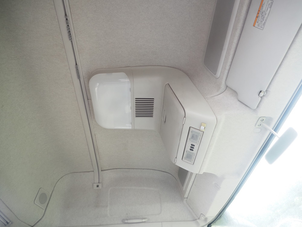 三菱ふそう スーパーグレート トラクタ 大型 QPG-FP64VDR 年式 H27[写真26]