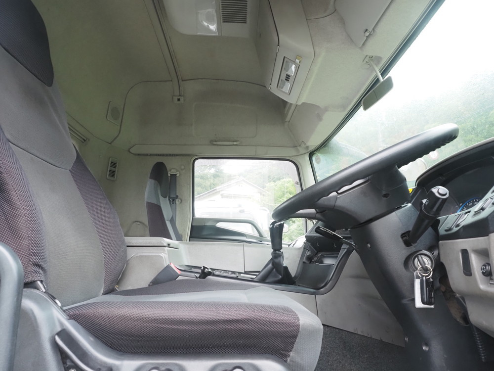 三菱ふそう スーパーグレート トラクタ 大型 QPG-FP64VDR 年式 H27[写真19]