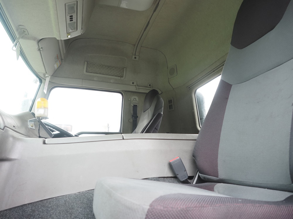 三菱ふそう スーパーグレート トラクタ 大型 QPG-FP64VDR 年式 H27[写真27]