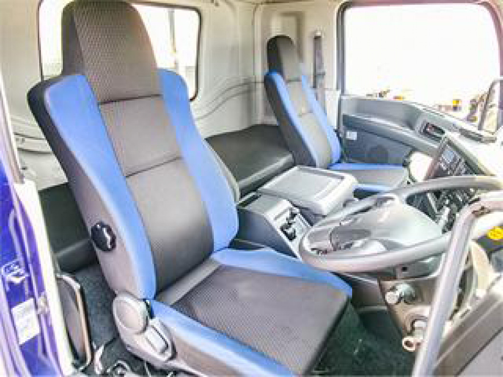 いすゞ ギガ ウイング車 大型 2PG-CYJ77C 年式 R1[写真04]