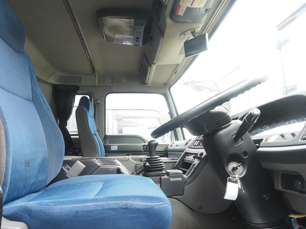 いすゞ ギガ ウイング車 大型 LKG-CYJ77A 年式 H24[写真31]