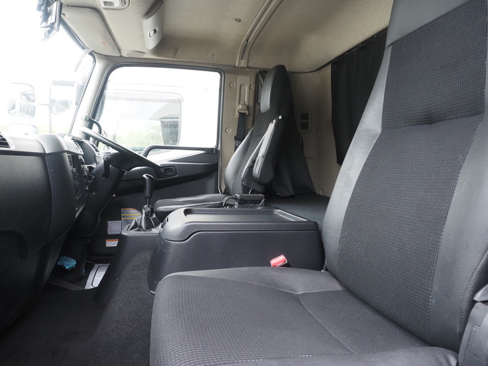 三菱ふそう ファイター ウイング車 中型 2KG-FK64F 年式 H30[写真45]