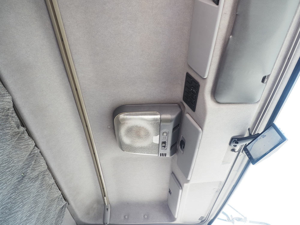 いすゞ ギガ 冷凍バン 大型 QKG-CYJ77A 年式 H25[写真28]