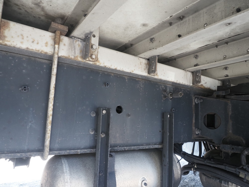 いすゞ ギガ ウイング車 大型 QKG-CYY77AY 年式 H26[写真43]