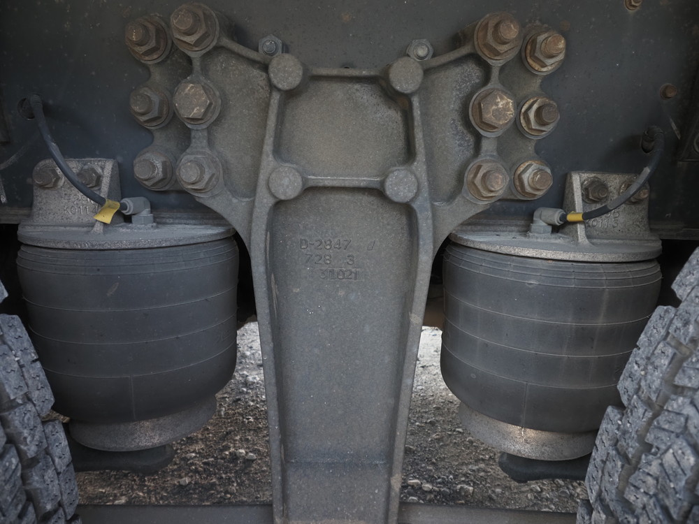 いすゞ ギガ ウイング車 大型 QKG-CYY77AY 年式 H26[写真42]