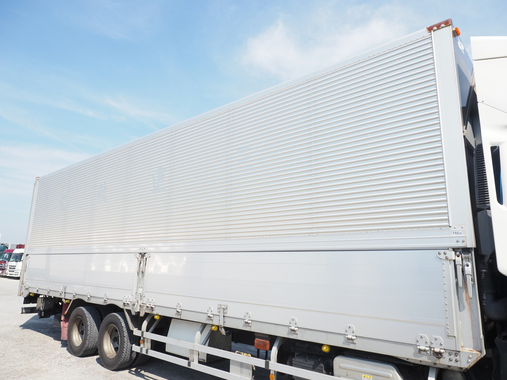 いすゞ ギガ ウイング車 大型 QKG-CYY77AY 年式 H26[写真10]