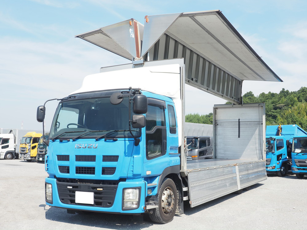 いすゞ ギガ ウイング車 大型 QKG-CYY77AY 年式 H26[写真03]
