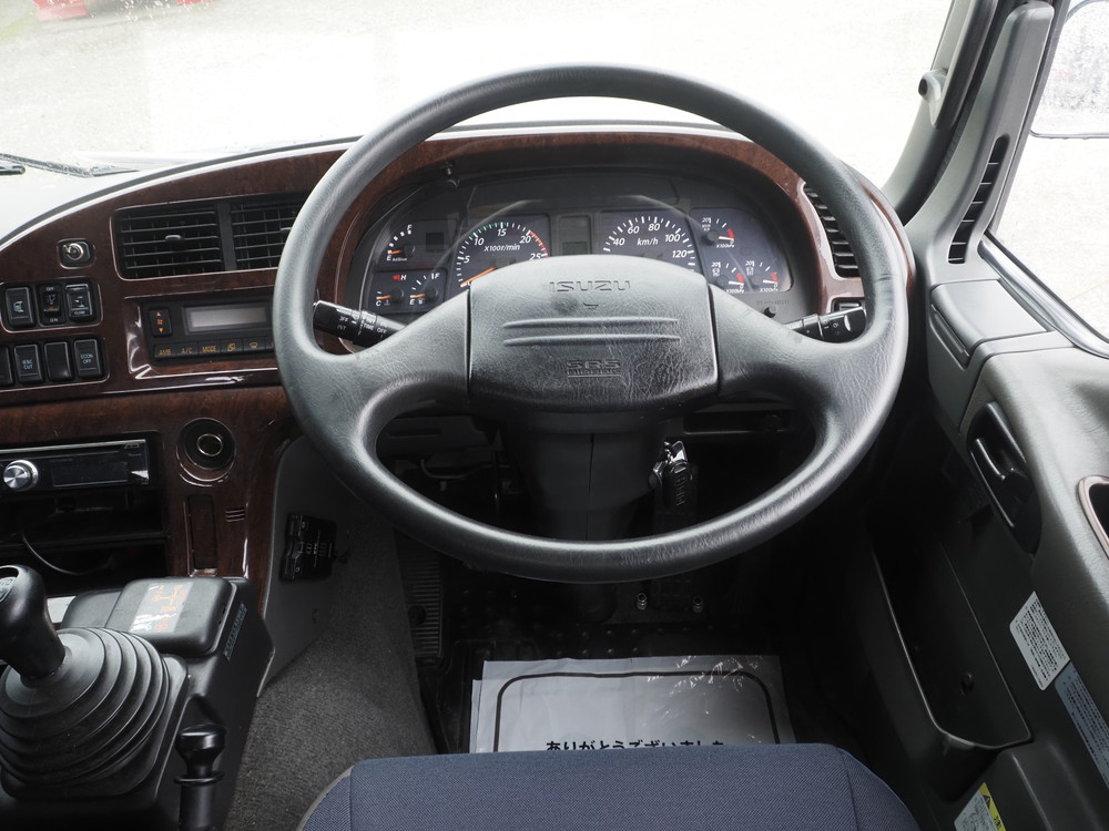 いすゞ ギガ トラクタ 大型 QKG-EXD52AD 年式 H27[写真20]