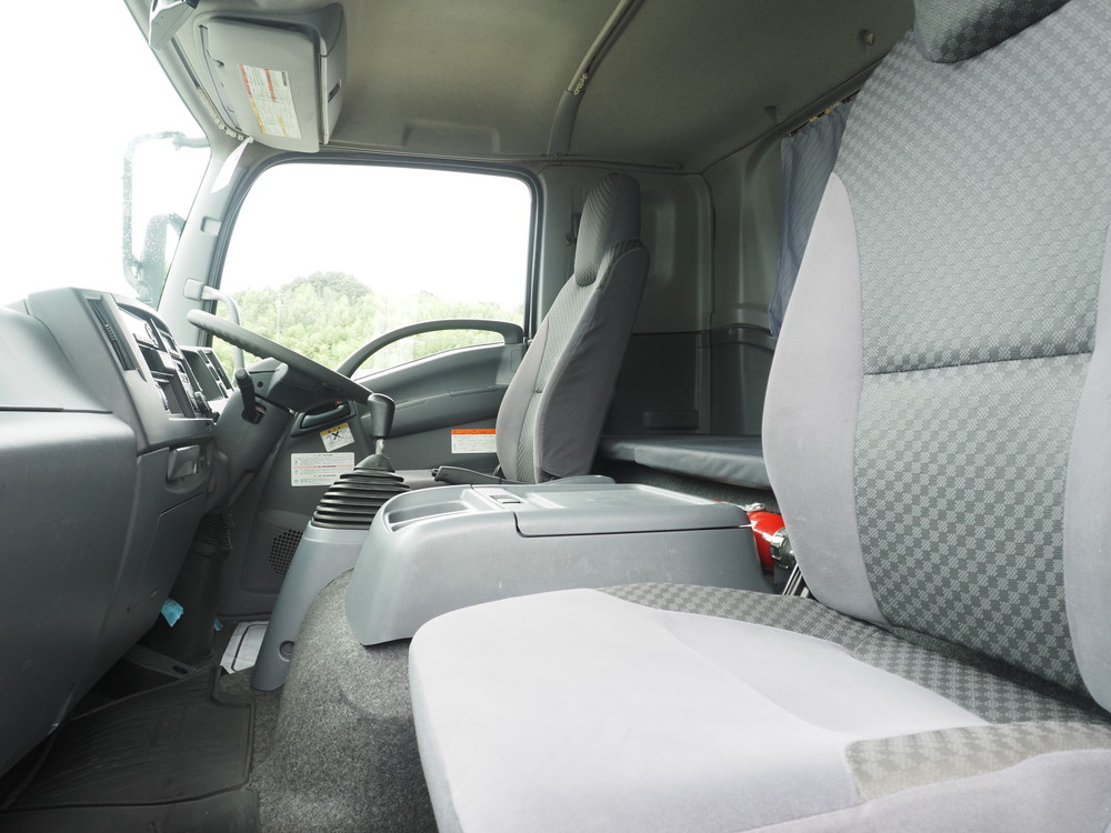 いすゞ フォワード 冷凍ウイング 中型 2RG-FRR90S2 年式 R1[写真40]