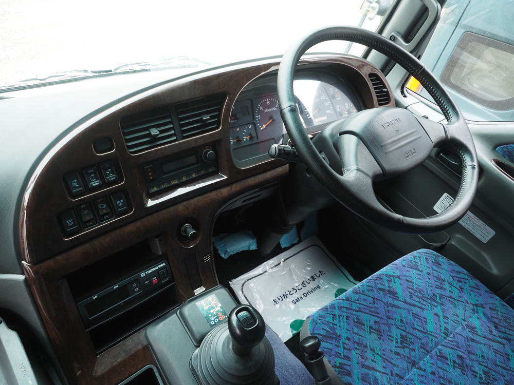 いすゞ ギガ 冷凍ウイング 大型 QKG-CYJ77A 年式 H28[写真36]