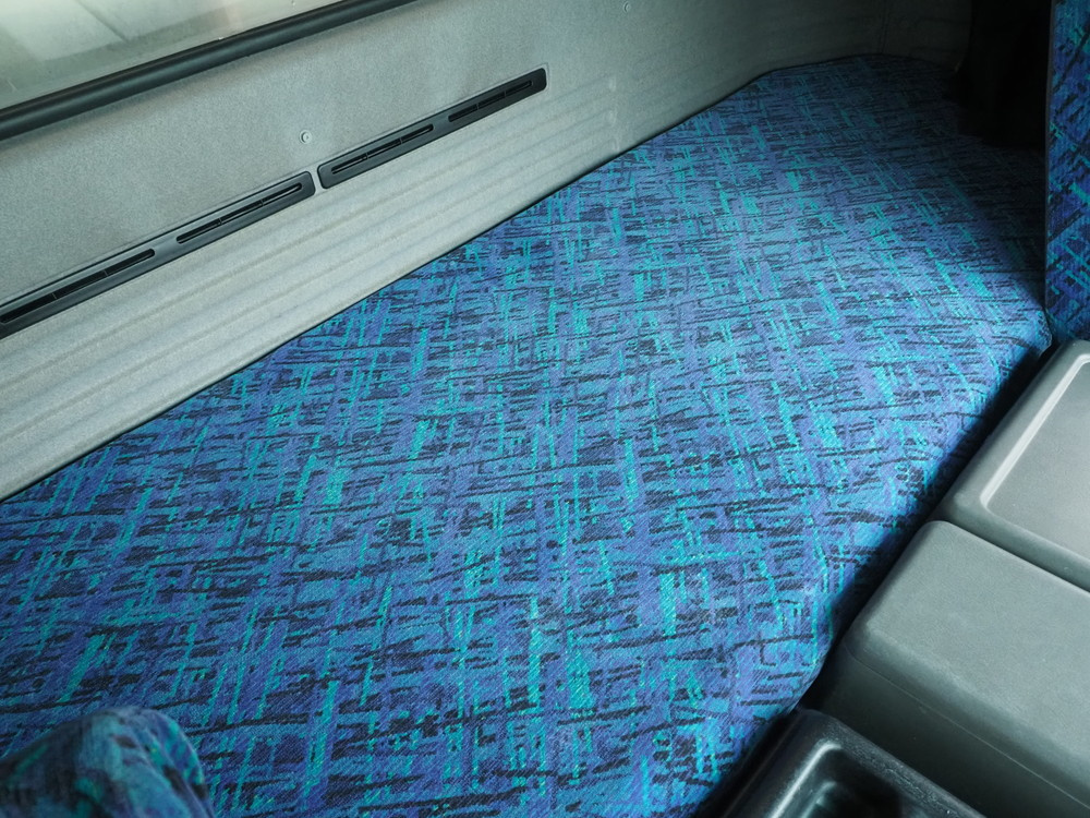 いすゞ ギガ 冷凍ウイング 大型 QKG-CYJ77A 年式 H28[写真41]