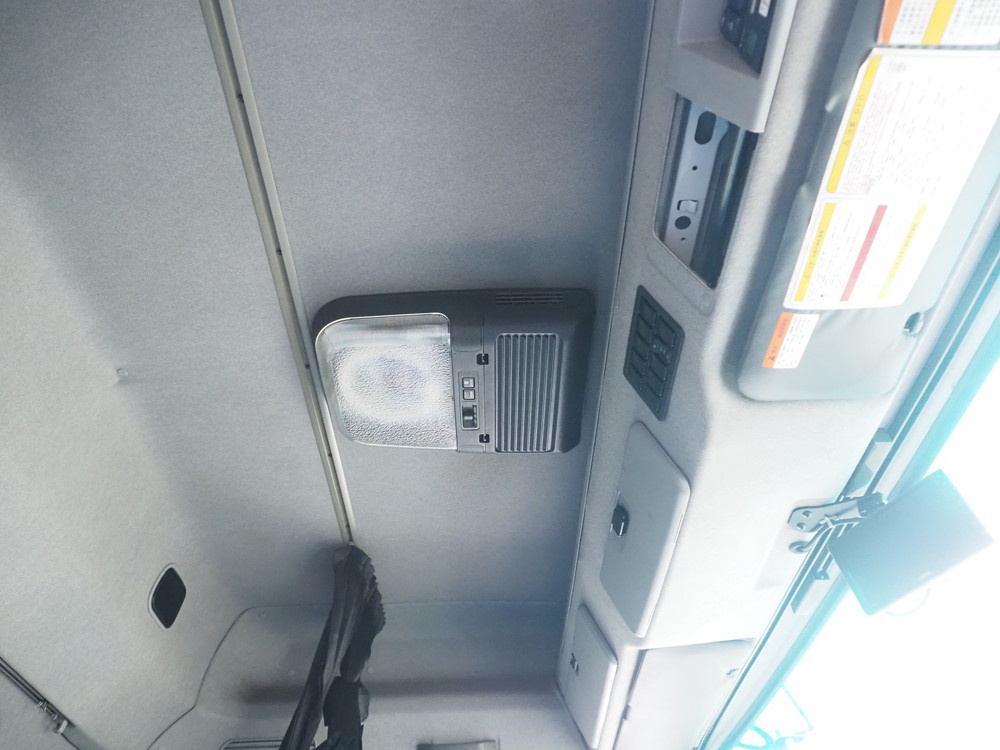 いすゞ ギガ 冷凍ウイング 大型 QKG-CYJ77A 年式 H28[写真42]