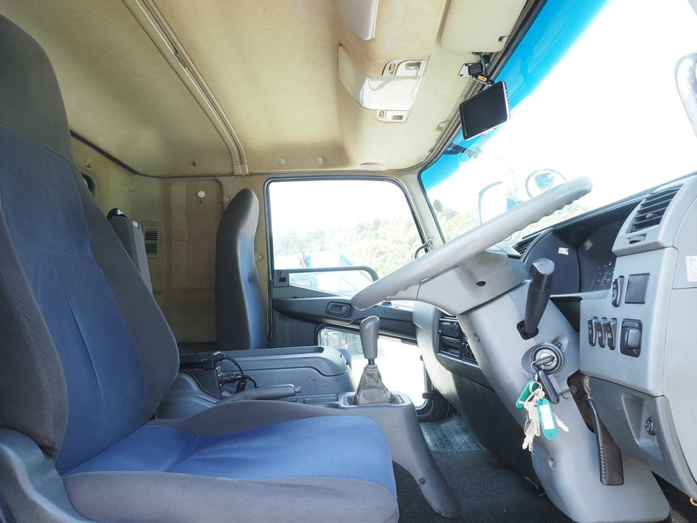 三菱ふそう ファイター ウイング車 中型 TKG-FK64F 年式 H27[写真31]