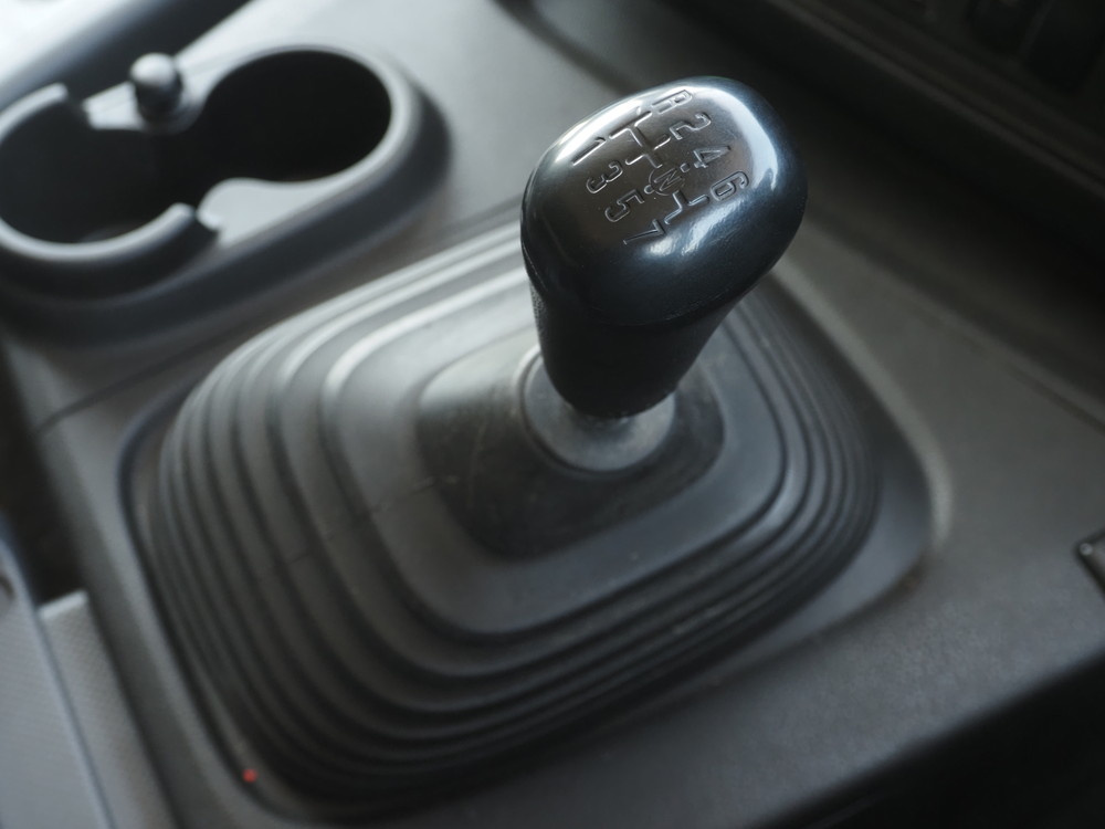 いすゞ ギガ 冷凍ウイング 大型 QKG-CYJ77B 年式 H29[写真35]