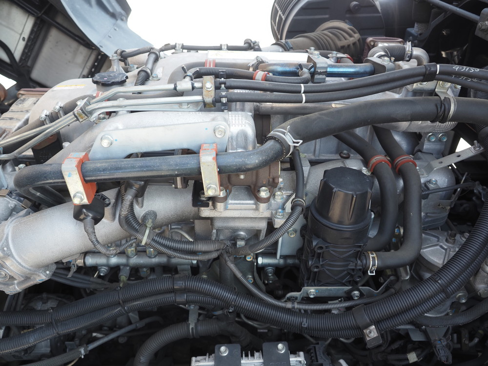 いすゞ ギガ 冷凍ウイング 大型 QKG-CYJ77B 年式 H29[写真50]