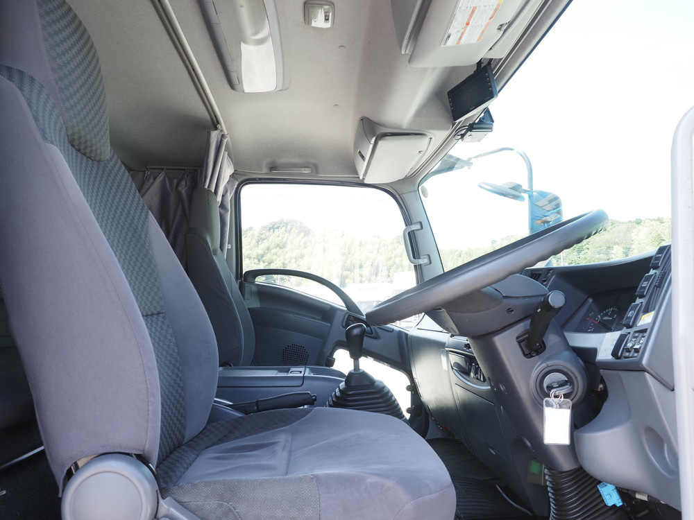 いすゞ フォワード ウイング車 中型 TKG-FRR90T2 年式 H28[写真27]