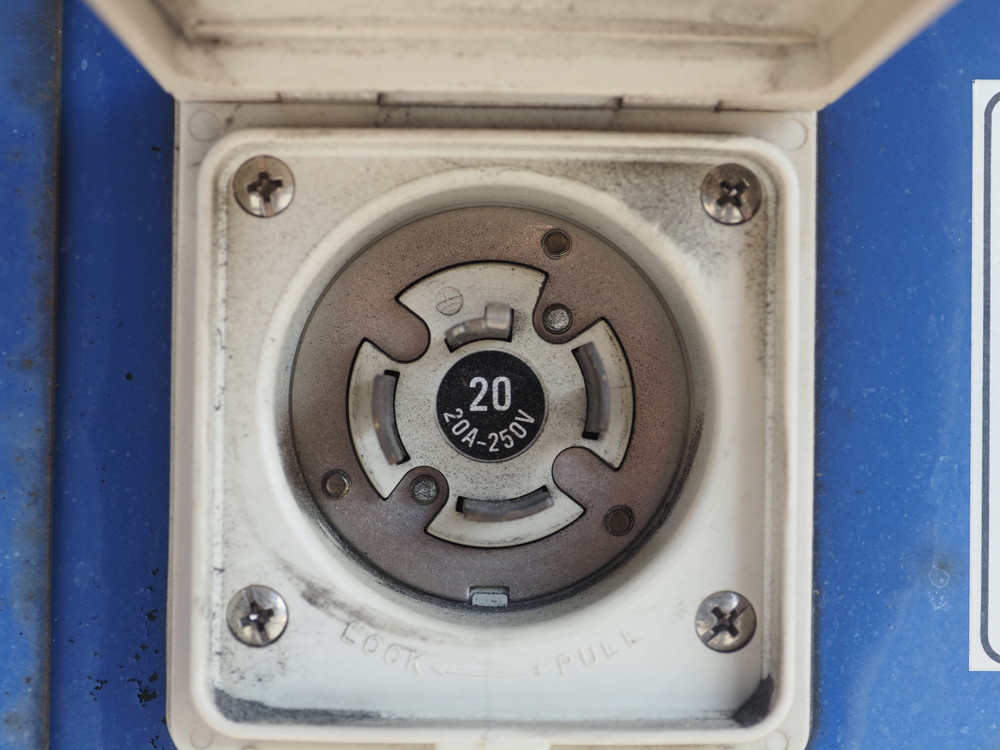 いすゞ フォワード 冷凍バン 中増t LKG-FTR90T2 年式 H25[写真13]