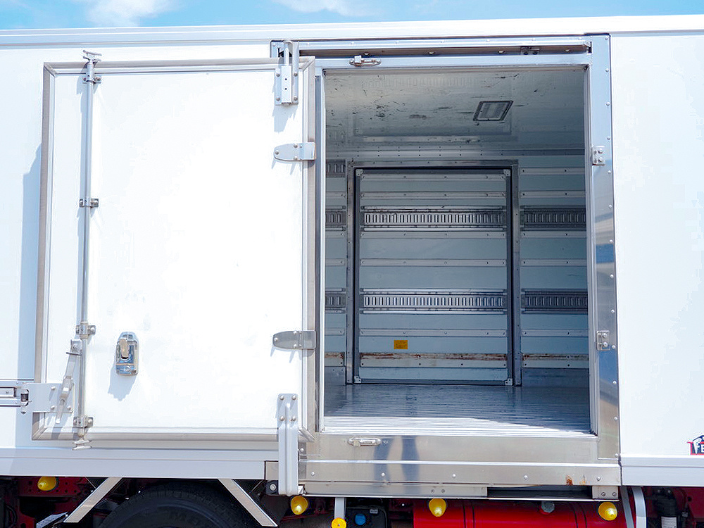 三菱ふそう キャンター 冷凍バン 小型 TPG-FEB80 年式 H29[写真14]