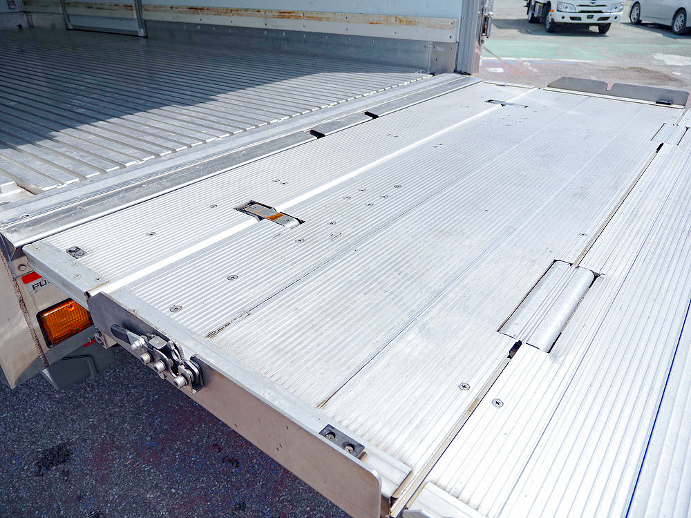 三菱ふそう キャンター 冷凍バン 小型 TPG-FEB80 年式 H29[写真27]