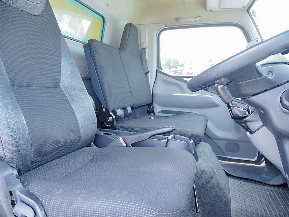 三菱ふそう キャンター 冷凍バン 小型 TPG-FEB80 年式 H29[写真31]