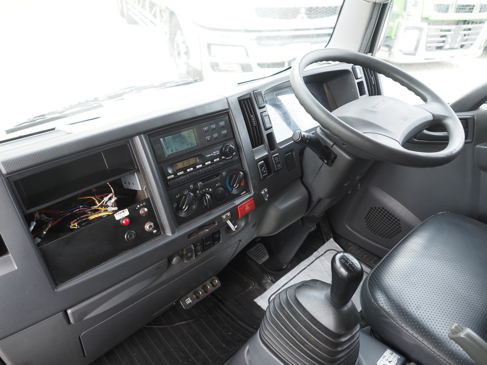 いすゞ エルフ 冷凍バン 小型 TPG-NPR85AN 年式 H28[写真28]