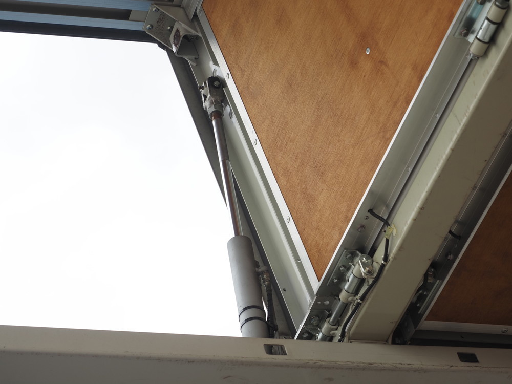 三菱ふそう スーパーグレート ウイング車 大型 QPG-FS64VZ 年式 H28[写真14]