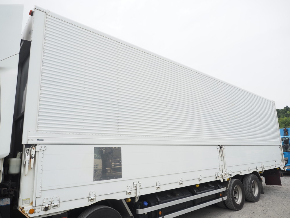 いすゞ ギガ ウイング車 大型 QKG-CYJ77A 年式 H26[写真14]