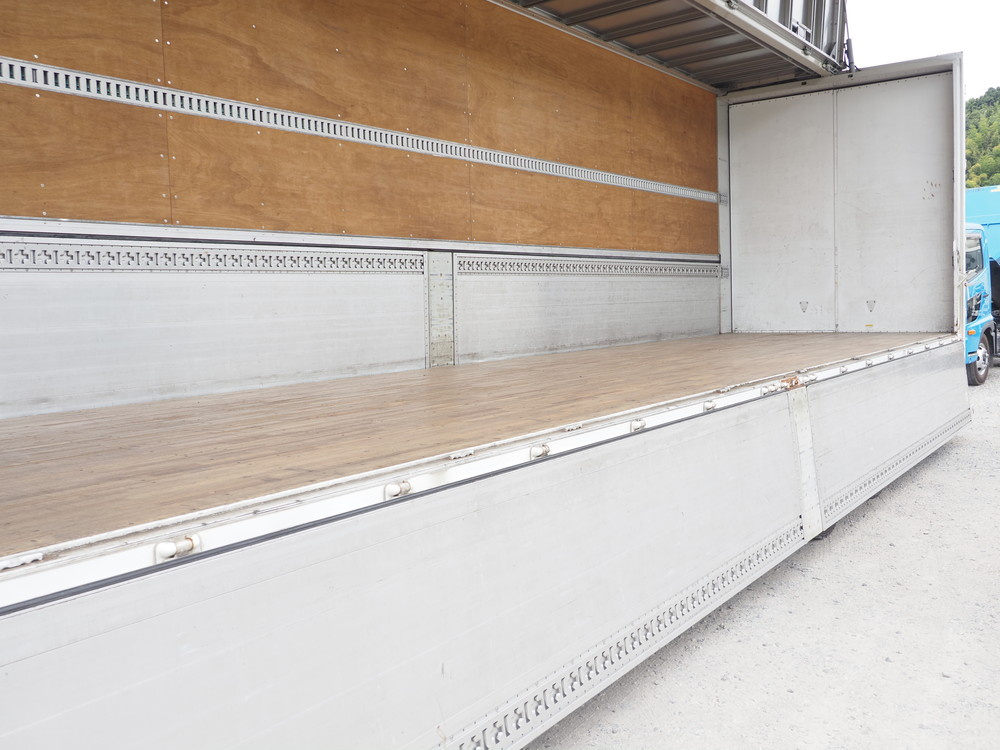 いすゞ ギガ ウイング車 大型 QKG-CYJ77A 年式 H26[写真20]