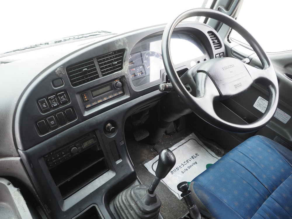 いすゞ ギガ ウイング車 大型 QKG-CYJ77A 年式 H26[写真32]