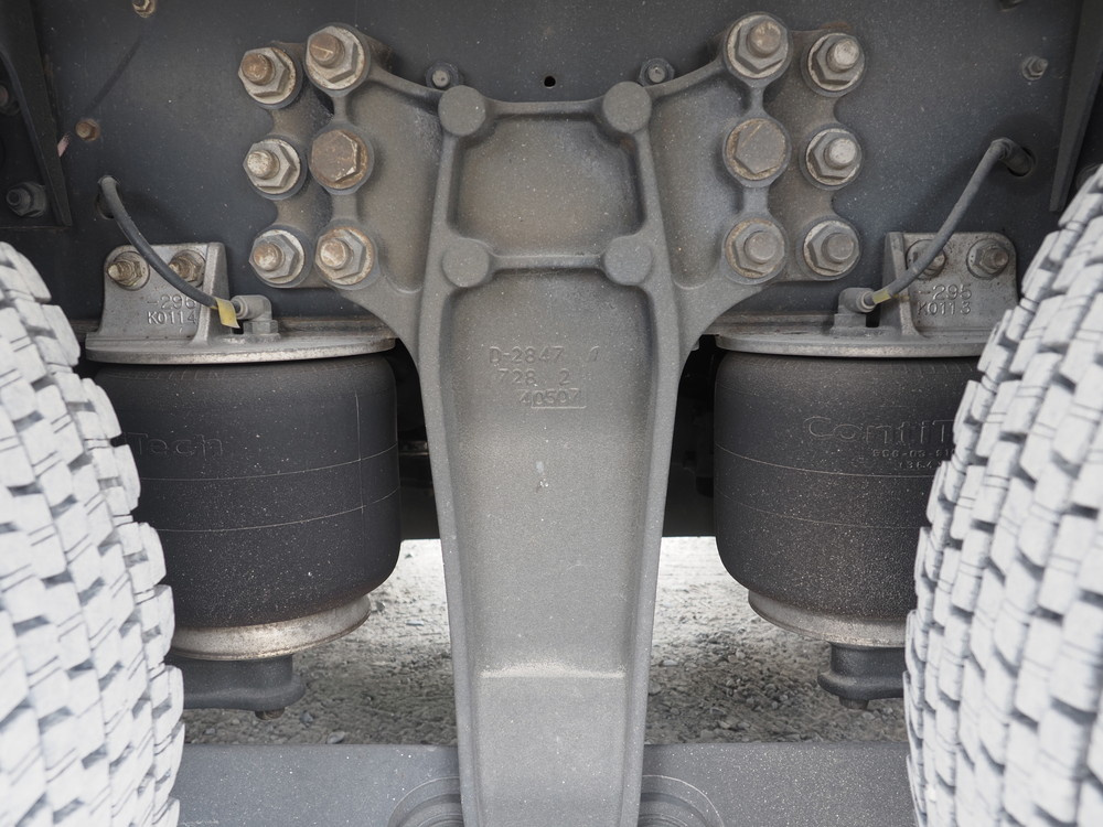 いすゞ ギガ ウイング車 大型 QKG-CYJ77A 年式 H26[写真41]