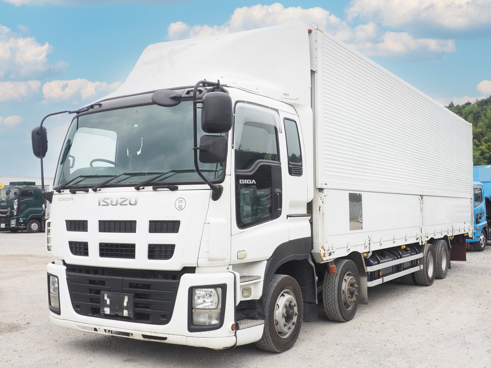 いすゞ ギガ ウイング車 大型 QKG-CYJ77A 年式 H26[写真01]