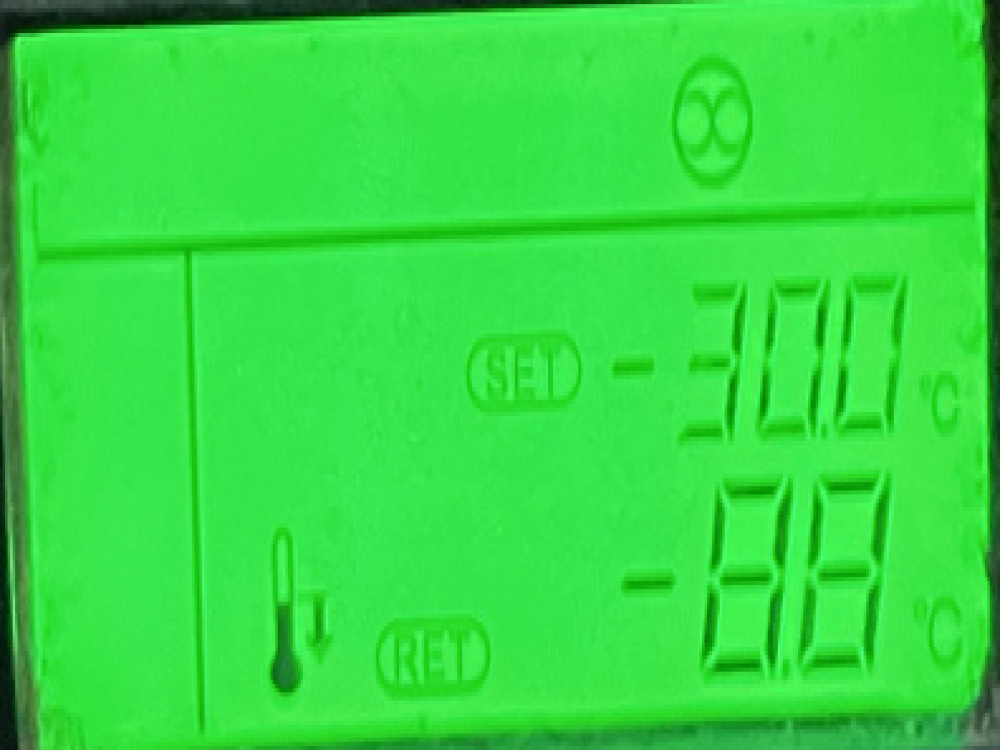 いすゞ ギガ 冷凍ウイング 大型 QKG-CYJ77A 年式 H27[写真46]