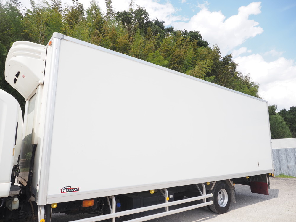 いすゞ フォワード 冷凍バン 中型 2PG-FRR90S2 年式 H30[写真11]