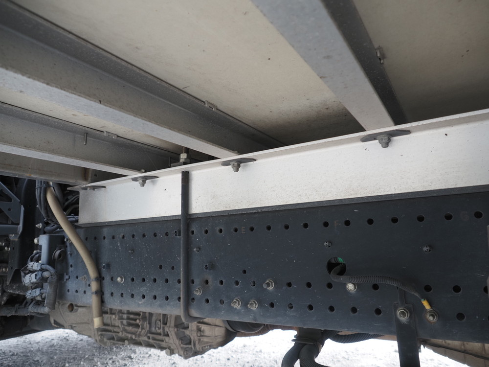 いすゞ フォワード 冷凍バン 中型 2PG-FRR90S2 年式 H30[写真31]