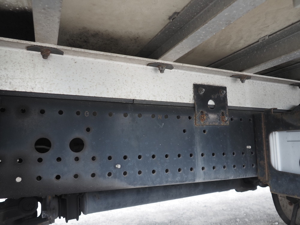 いすゞ フォワード 冷凍バン 中型 2PG-FRR90S2 年式 H30[写真30]