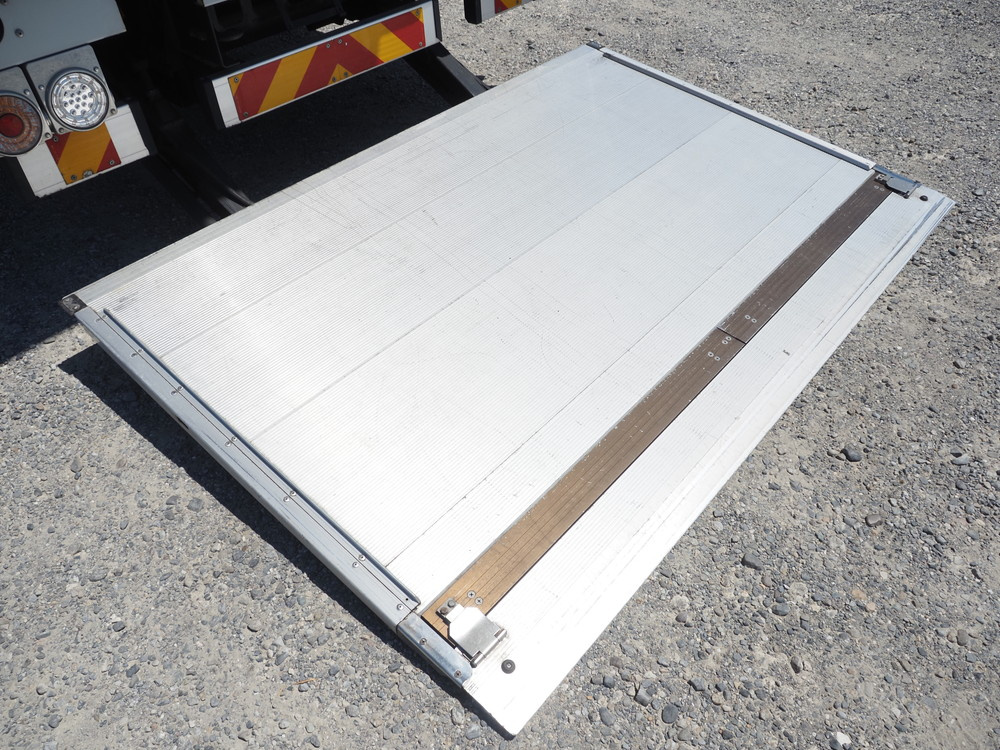 いすゞ フォワード ウイング車 中型 TKG-FRR90S2 年式 H28[写真29]